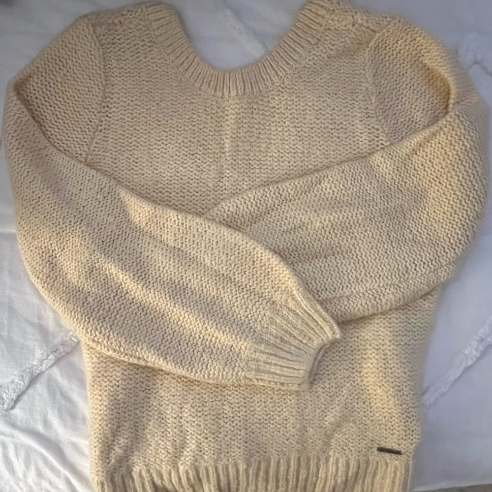 Abercrombie Butter Yellow Sweater